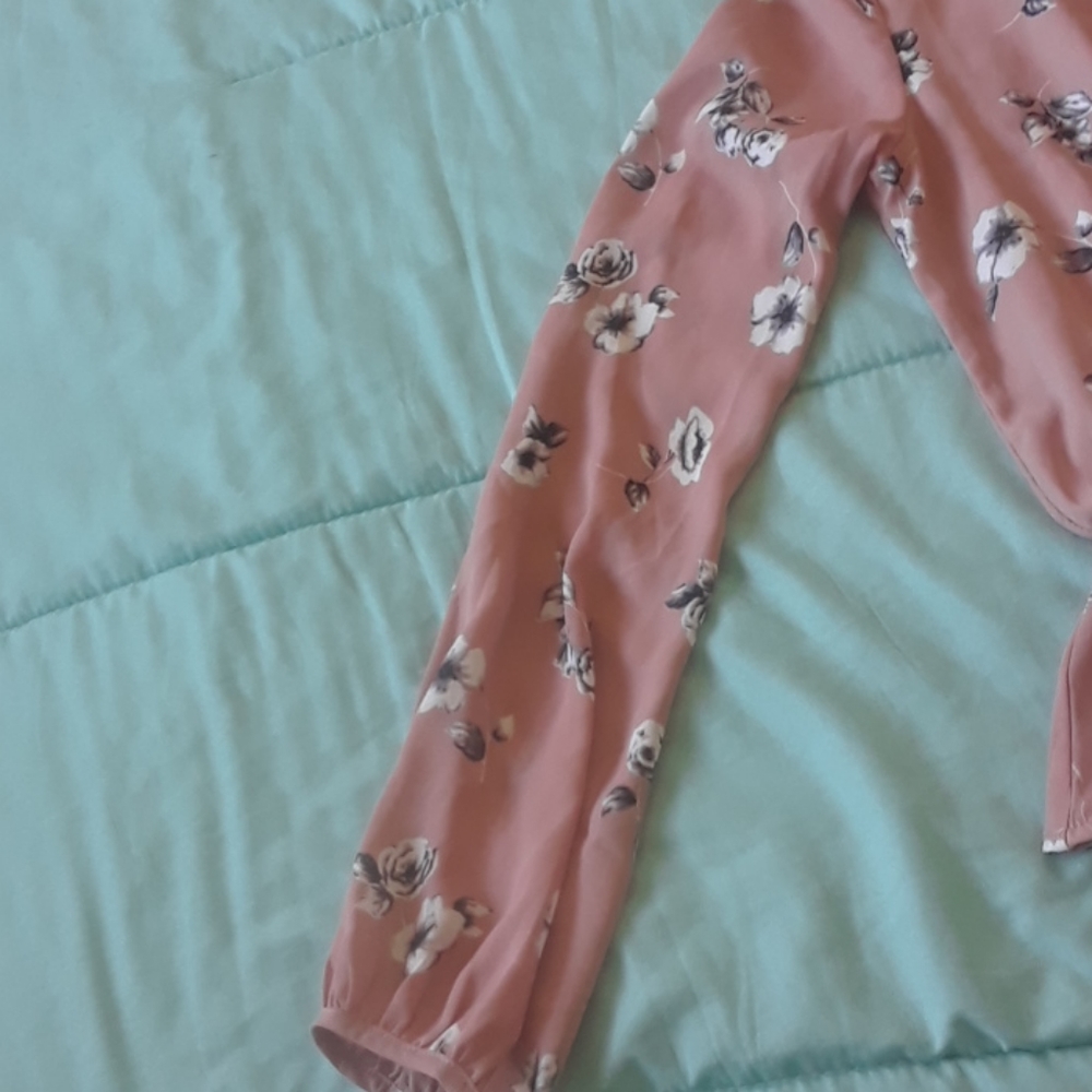 Shirt - Picture 3 of 4